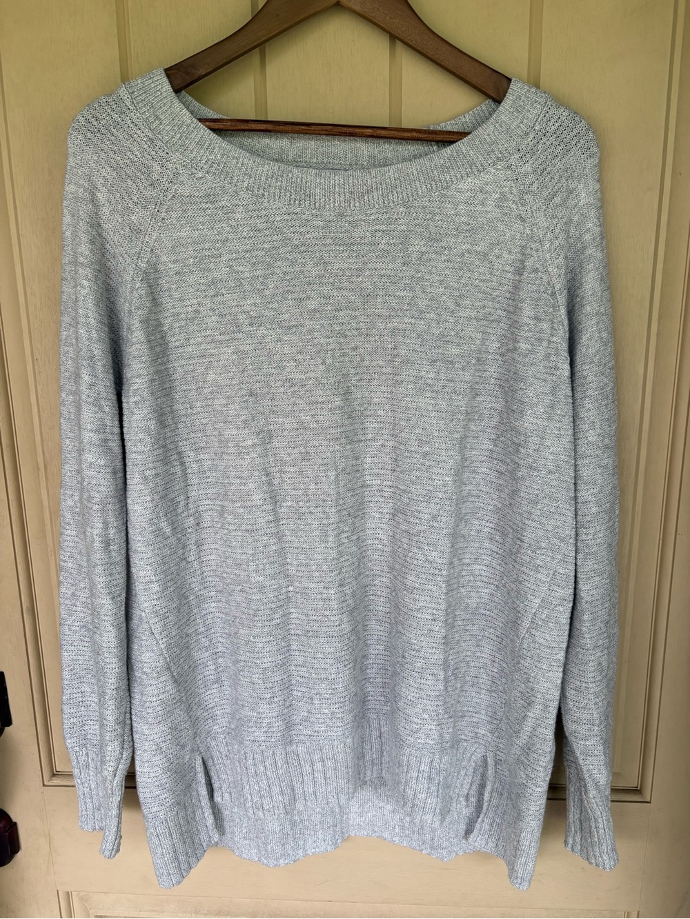Old Navy Light Gray Lightweight Sweater